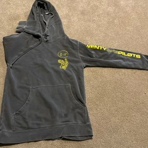 21 pilots tour 2019 hoodie